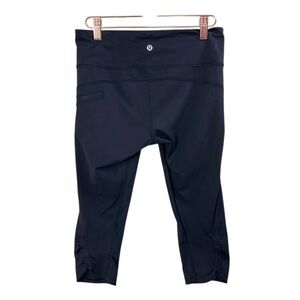 Lululemon Black Crop Capri Pants Leggings Size 6